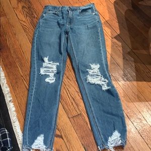 American eagle Ripped mom jeans